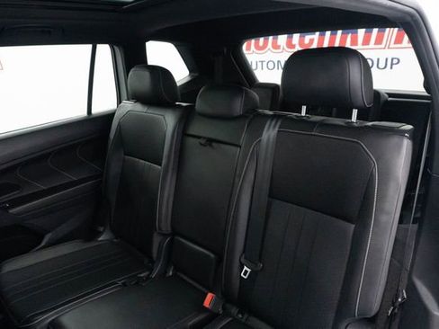Used 2023 Volkswagen Tiguan SE R-Line FWD image 19