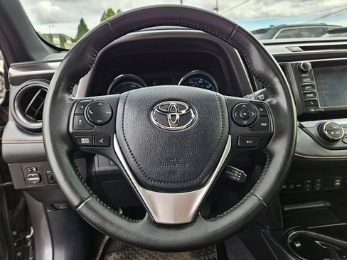 Used 2018 Toyota RAV4 SE w/ Advanced Technology Package AWD/4WD image 25
