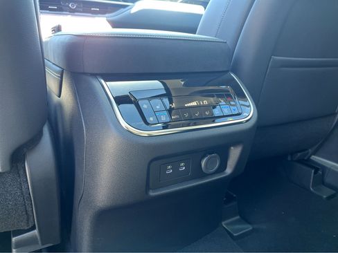 New 2025 INFINITI QX80 Luxe image 28