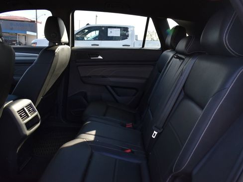 Used 2023 Volkswagen Atlas Cross Sport SE image 13