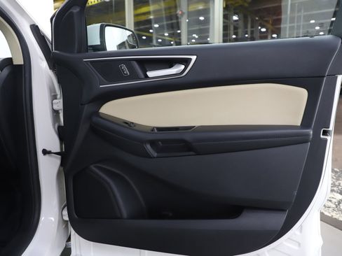 Used 2016 Ford Edge SEL w/ Equipment Group 201A AWD/4WD image 11