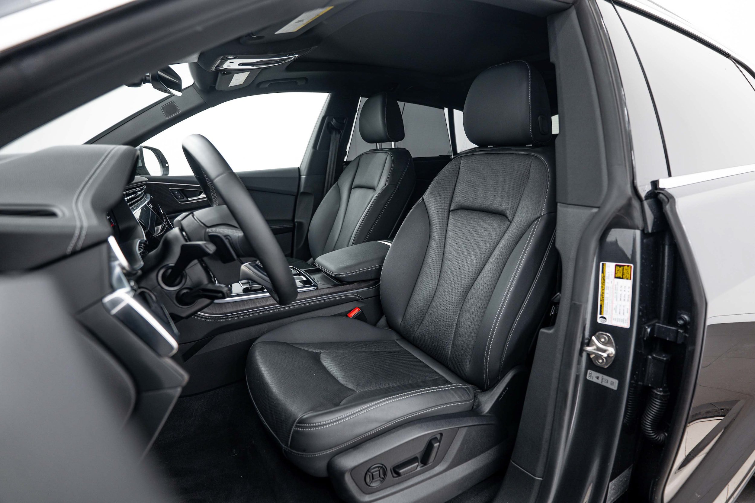 Certified 2023 Audi Q8 Premium Plus w/ Premium Plus Package AWD/4WD image 14