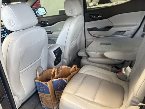 Used 2019 GMC Acadia SLT AWD/4WD image 7