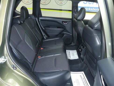 Used 2025 Subaru Forester Limited AWD/4WD image 20