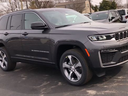 New 2026 Jeep Grand Cherokee Limited image 2