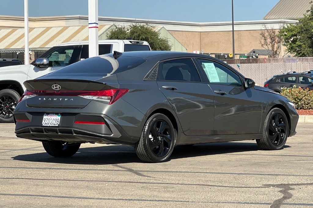 Used 2026 Hyundai Elantra Sport FWD image 5
