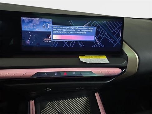 Used 2025 BMW X3 xDrive30i w/ Premium Package image 23