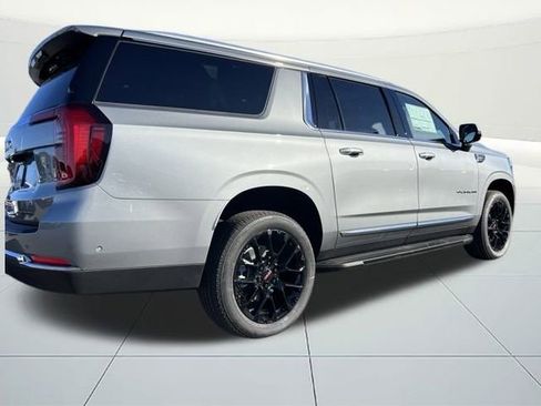 New 2026 GMC Yukon XL Elevation w/ Elevation Premium Package image 5