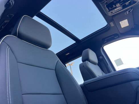 New 2026 Chevrolet Tahoe Premier w/ Sun And Tow Package AWD/4WD image 18
