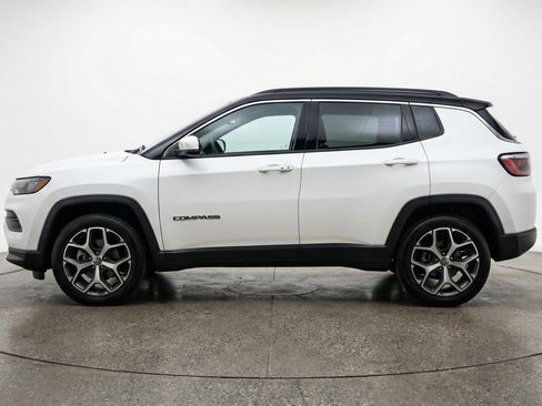 Used 2025 Jeep Compass Limited image 5