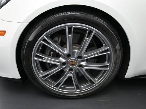 Certified 2021 Porsche Panamera RWD image 32
