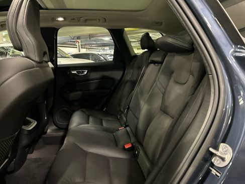 Certified 2025 Volvo XC60 B5 Plus AWD/4WD image 21