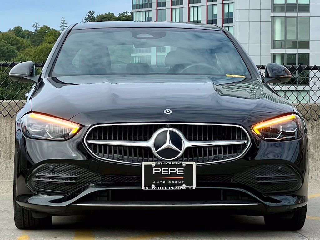 Used 2024 Mercedes-Benz C 300 4MATIC Sedan image 3