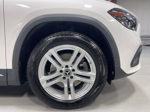 Used 2023 Mercedes-Benz GLA 250 4MATIC image 16