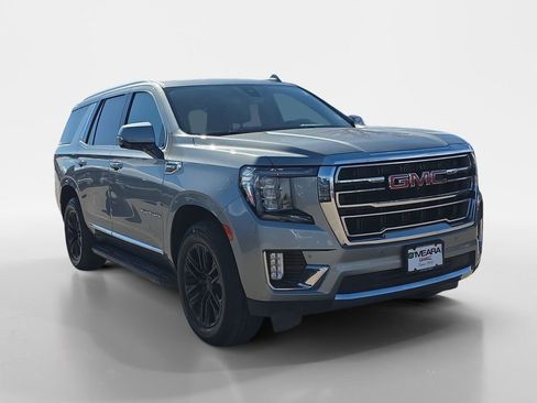 Used 2023 GMC Yukon SLT w/ SLT Luxury Package image 9