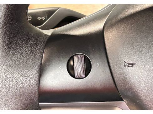 Used 2023 Tesla Model Y Long Range image 24