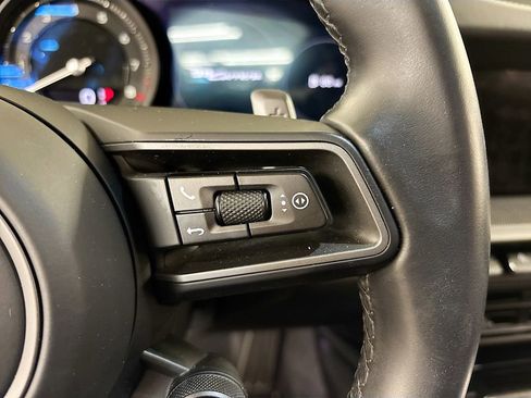 Used 2022 Porsche 911 Carrera image 20