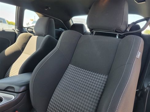 Used 2022 Dodge Challenger GT image 13