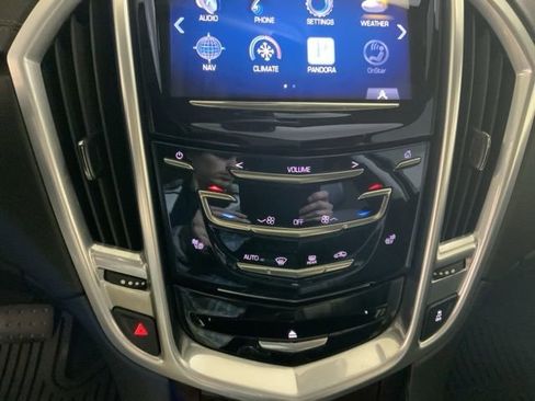 Used 2014 Cadillac SRX Luxury image 22