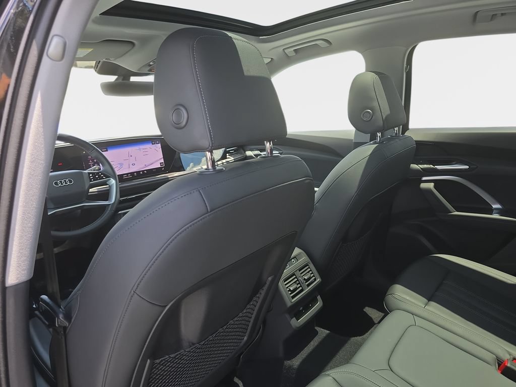 Certified 2025 Audi Q5 Premium w/ Convenience Package AWD/4WD image 10