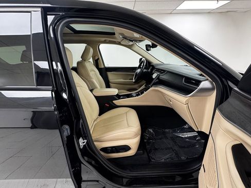 Used 2021 Jeep Grand Cherokee L Limited image 15