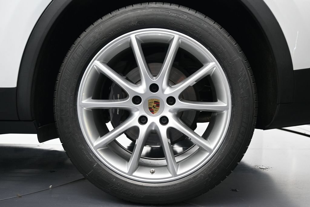 Certified 2022 Porsche Cayenne AWD/4WD image 36