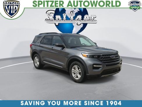 Used 2023 Ford Explorer XLT w/ Equipment Group 202A AWD/4WD image 4
