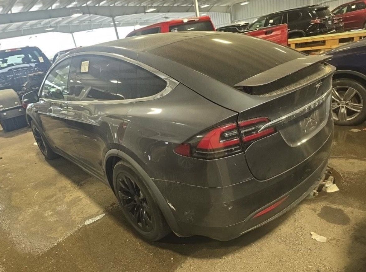 Used 2020 Tesla Model X Long Range AWD/4WD image 3