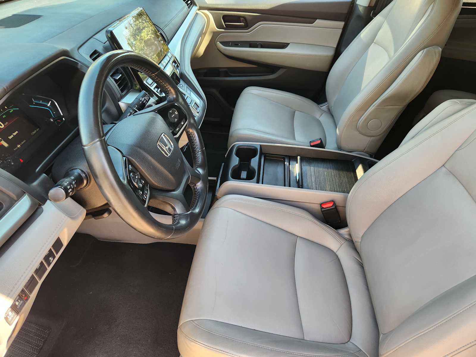 Used 2018 Honda Odyssey EX-L image 12