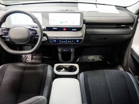 Used 2023 Hyundai Ioniq 5 SE RWD image 11