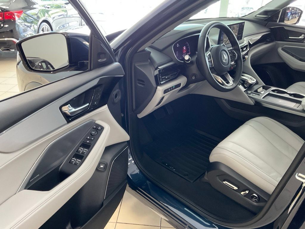 Certified 2026 Acura MDX w/ Technology Package AWD/4WD image 10