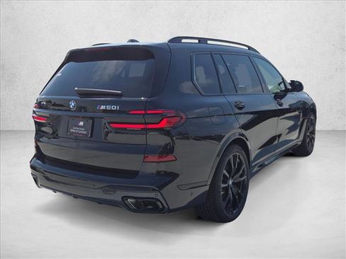 New 2026 BMW X7 M60i w/ Climate Comfort Package AWD/4WD image 2