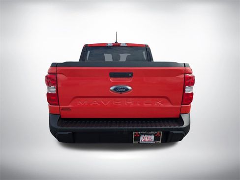 Used 2022 Ford Maverick XL image 4