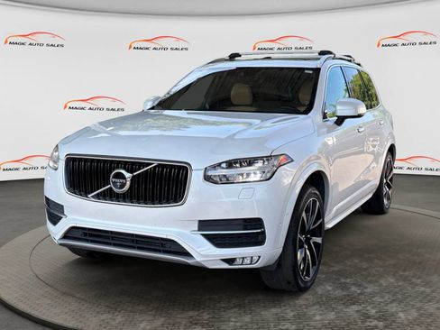 Used 2018 Volvo XC90 T6 Momentum w/ Convenience Package AWD/4WD image 1