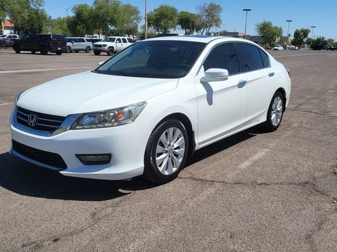 Used 2014 Honda Accord Touring image 3