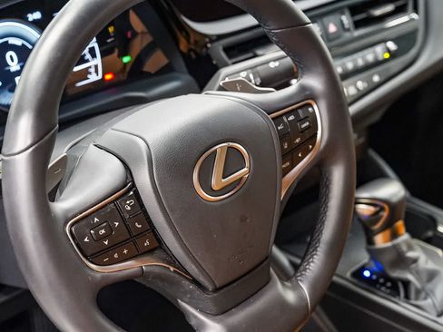 Used 2025 Lexus ES 300h w/ Premium Package FWD image 21