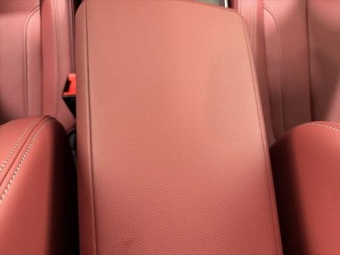 Certified 2023 BMW 330i xDrive Sedan w/ M Sport Package AWD/4WD image 41