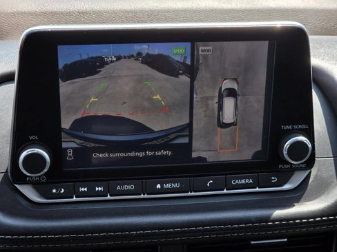 Used 2023 Nissan Rogue SL FWD image 29
