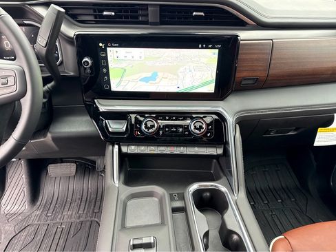 New 2026 GMC Sierra 2500 Denali Ultimate image 12