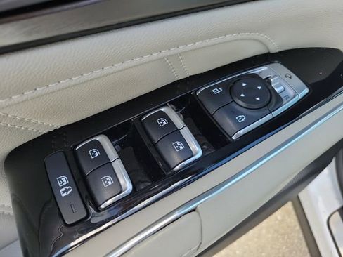 Certified 2023 Kia Sorento SX FWD image 20