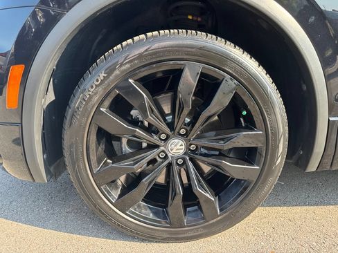 Used 2021 Volkswagen Tiguan SE R-Line AWD/4WD image 30