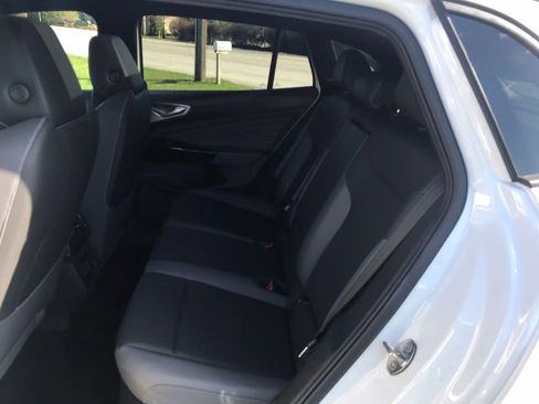 Used 2023 Volkswagen ID.4 Pro S Plus image 36