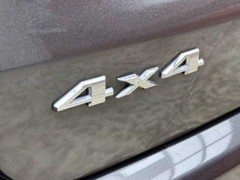 Used 2023 Jeep Compass Limited AWD/4WD image 3
