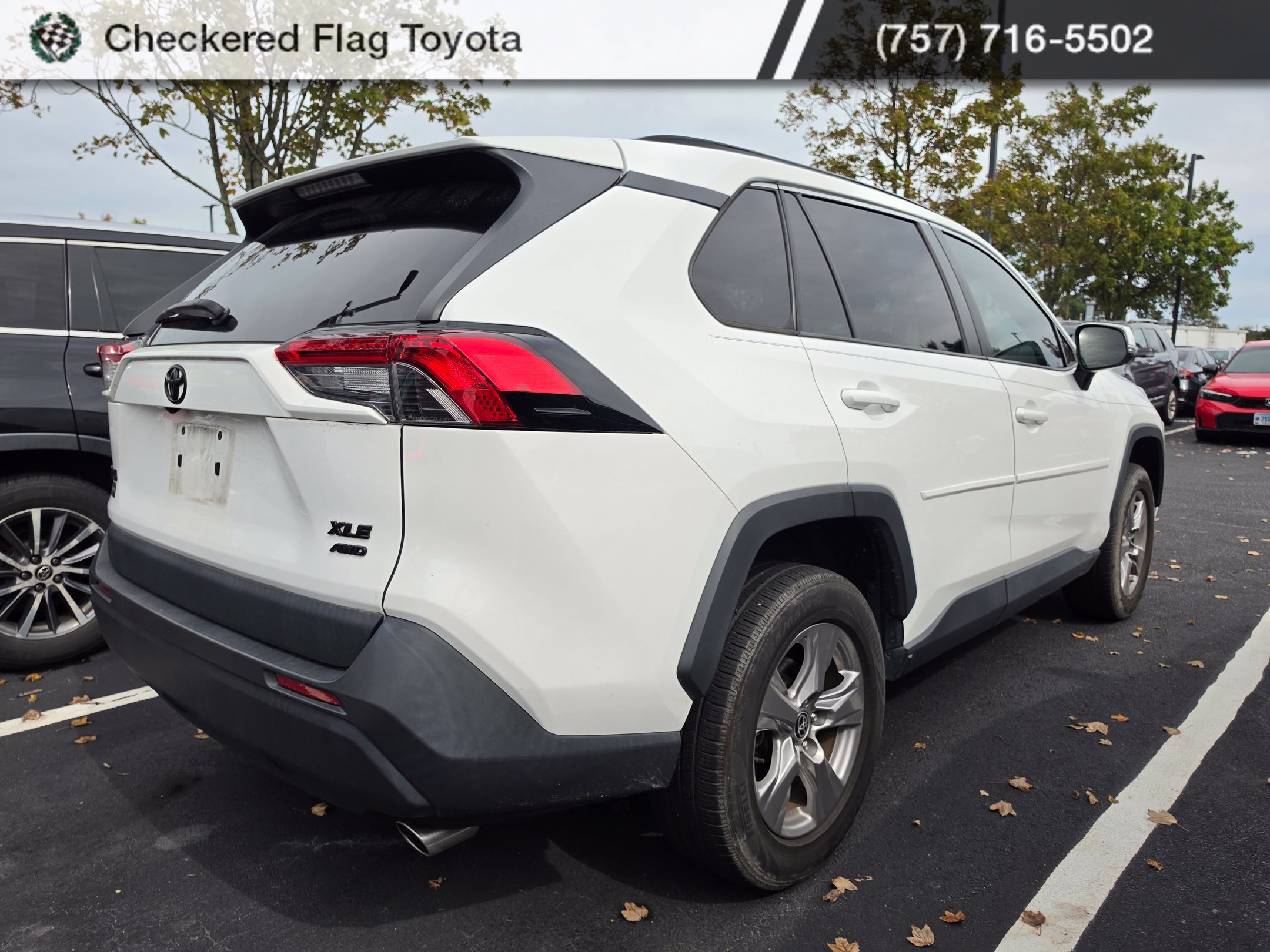 Used 2022 Toyota RAV4 XLE w/ Convenience Package AWD/4WD image 6
