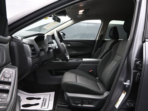 Used 2026 Nissan Rogue SV AWD/4WD image 9