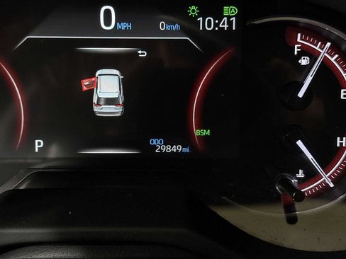 Used 2025 Toyota RAV4 XLE AWD/4WD image 19