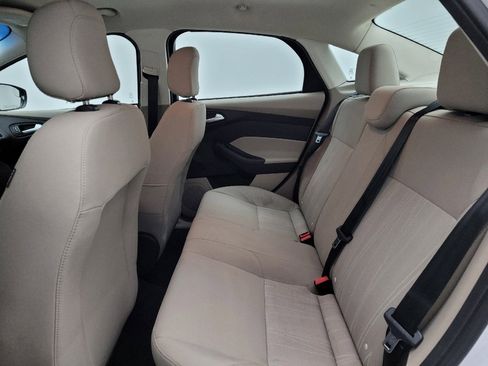Used 2018 Ford Focus SE FWD image 18