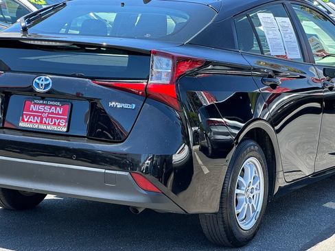 Used 2022 Toyota Prius LE FWD image 8