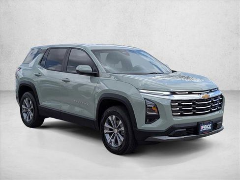 Used 2026 Chevrolet Equinox LT w/ Convenience Package II image 3