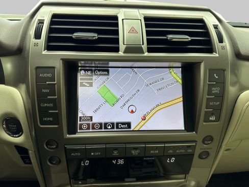 Used 2015 Lexus GX 460 Luxury AWD/4WD image 25